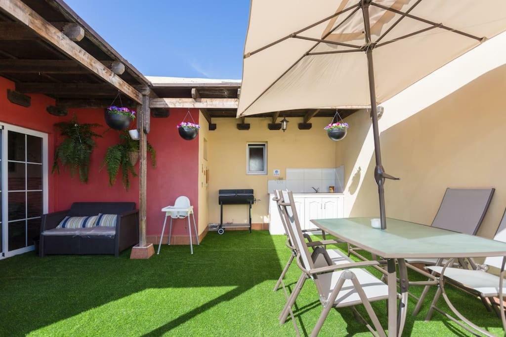 Villa Blanca Tenerife - Complete House - Terrace And Bbq, 5 Minutes From The Beach And Airport San Isidro  Eksteriør bilde